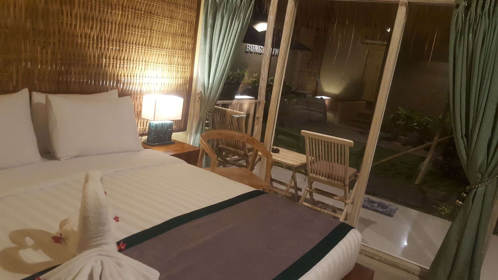Nusa Majesty Batununggul Ngoại thất bức ảnh